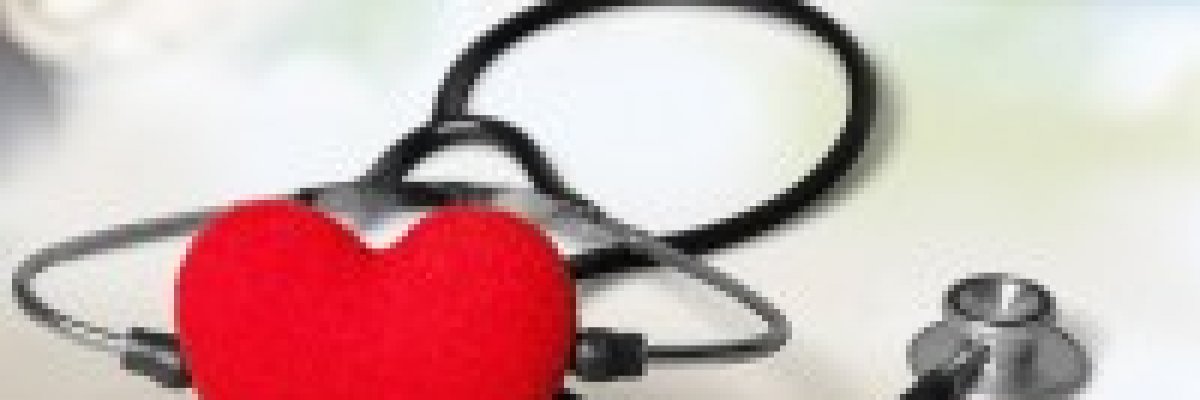 az egész éjszaka fennmaradó magas vérnyomás)